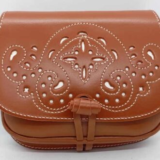 Bolso Riñonera Oval. Cuero.